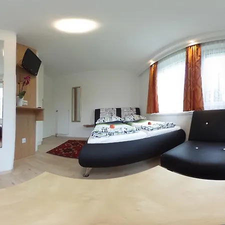 Haus Charlie 3*