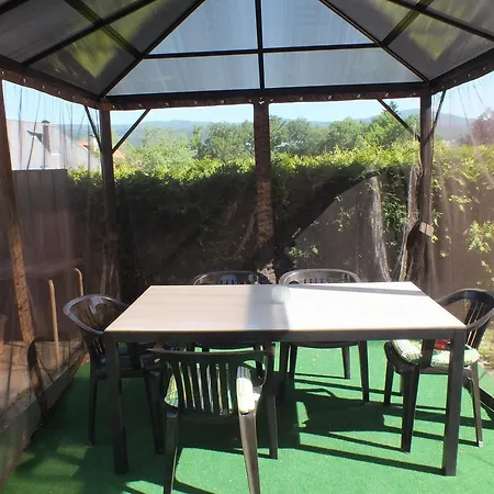 Guest house Haus Charlie 3*