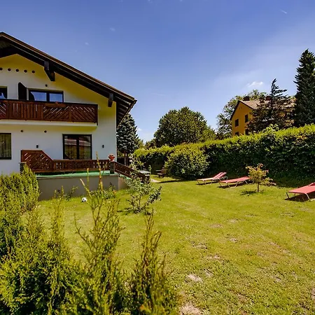 بيت ضيافة Haus Charlie 3*