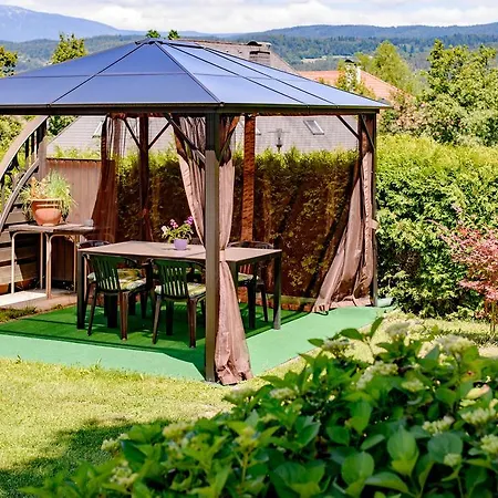 Haus Charlie Velden am Wörther See