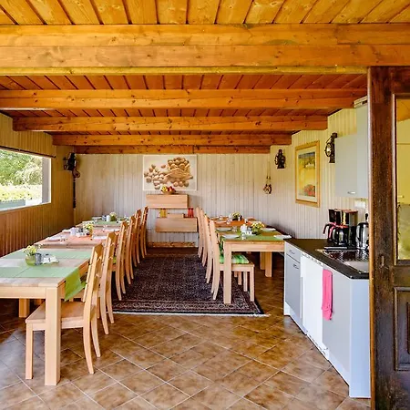 Haus Charlie فيلدين ام ورثرسي