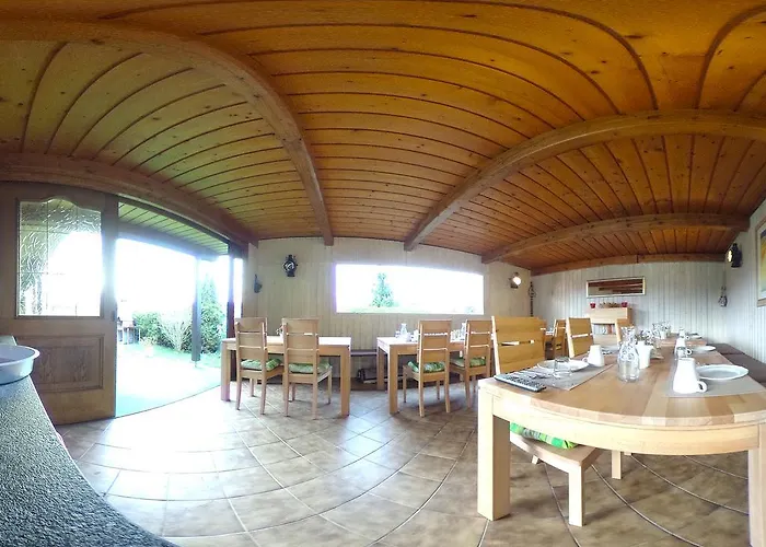 Haus Charlie Pensjonat Velden am Wörthersee